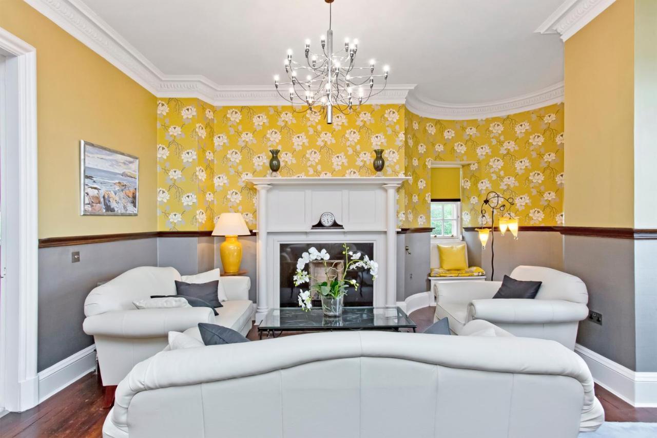 Luxury 3-Bedroom Apartment With Stunning Views At Ramsay Garden Εδιμβούργο Εξωτερικό φωτογραφία